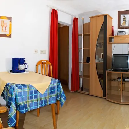 Apartmán Haus Steinroeschen *